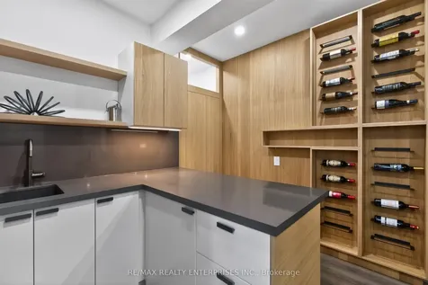 1453 Varelas Passage Oakville ON L6H 3S3