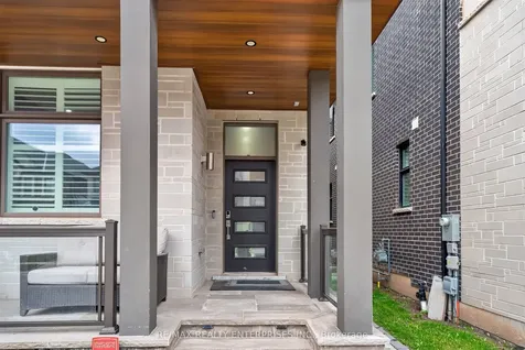 1453 Varelas Passage Oakville ON L6H 3S3