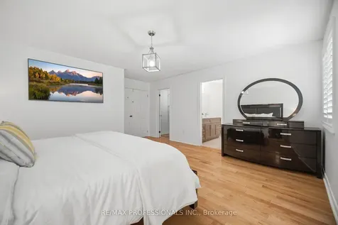 3863 Passway Road Mississauga ON L5N 8N9