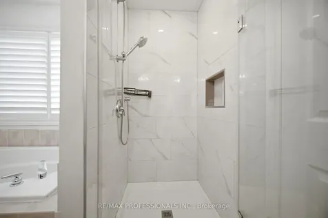 3863 Passway Road Mississauga ON L5N 8N9