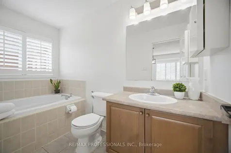 3863 Passway Road Mississauga ON L5N 8N9