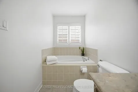 3863 Passway Road Mississauga ON L5N 8N9