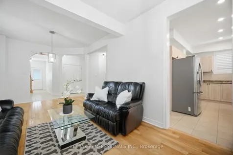 3863 Passway Road Mississauga ON L5N 8N9