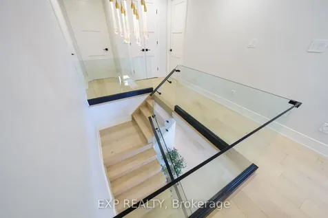 1279 Winterbourne Drive Oakville ON L6J 7E4