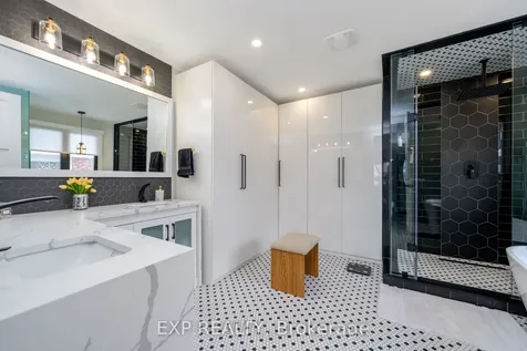 1279 Winterbourne Drive Oakville ON L6J 7E4