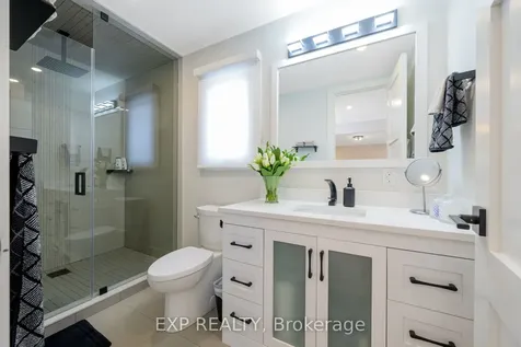 1279 Winterbourne Drive Oakville ON L6J 7E4