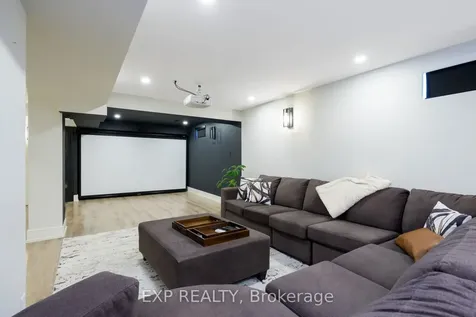 1279 Winterbourne Drive Oakville ON L6J 7E4