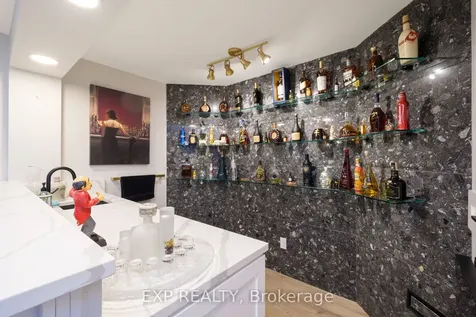 1279 Winterbourne Drive Oakville ON L6J 7E4