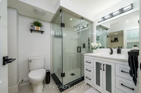 1279 Winterbourne Drive Oakville ON L6J 7E4