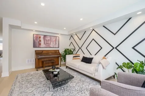 1279 Winterbourne Drive Oakville ON L6J 7E4