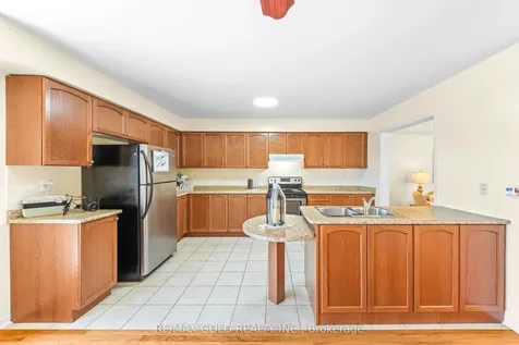 100 Tomabrook Crescent Brampton ON L6R 0V5