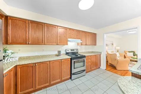 100 Tomabrook Crescent Brampton ON L6R 0V5