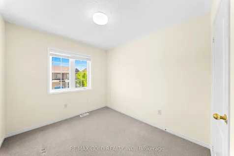 100 Tomabrook Crescent Brampton ON L6R 0V5