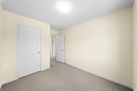 100 Tomabrook Crescent Brampton ON L6R 0V5