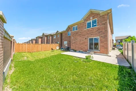 100 Tomabrook Crescent Brampton ON L6R 0V5