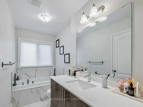 1338 Restivo Lane Milton ON L9E 1K2