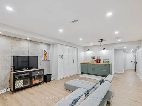 1338 Restivo Lane Milton ON L9E 1K2