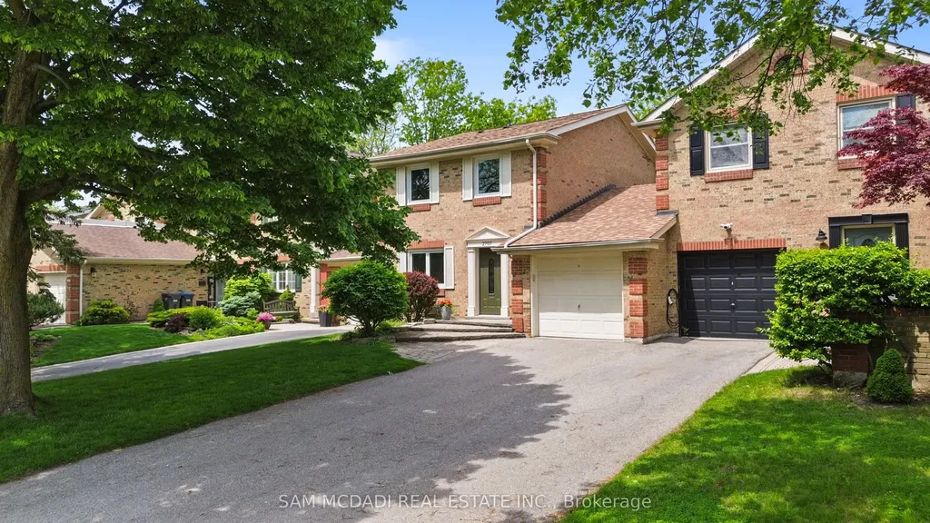 2707 Jerring Mews Mississauga ON L5L 2M7