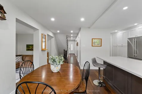2707 Jerring Mews Mississauga ON L5L 2M7