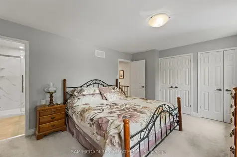 2707 Jerring Mews Mississauga ON L5L 2M7