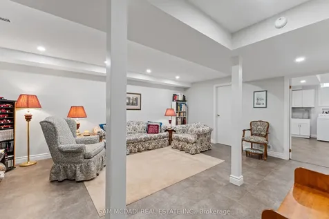 2707 Jerring Mews Mississauga ON L5L 2M7