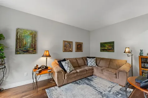2707 Jerring Mews Mississauga ON L5L 2M7