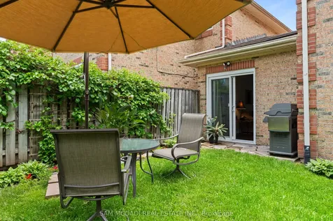 2707 Jerring Mews Mississauga ON L5L 2M7