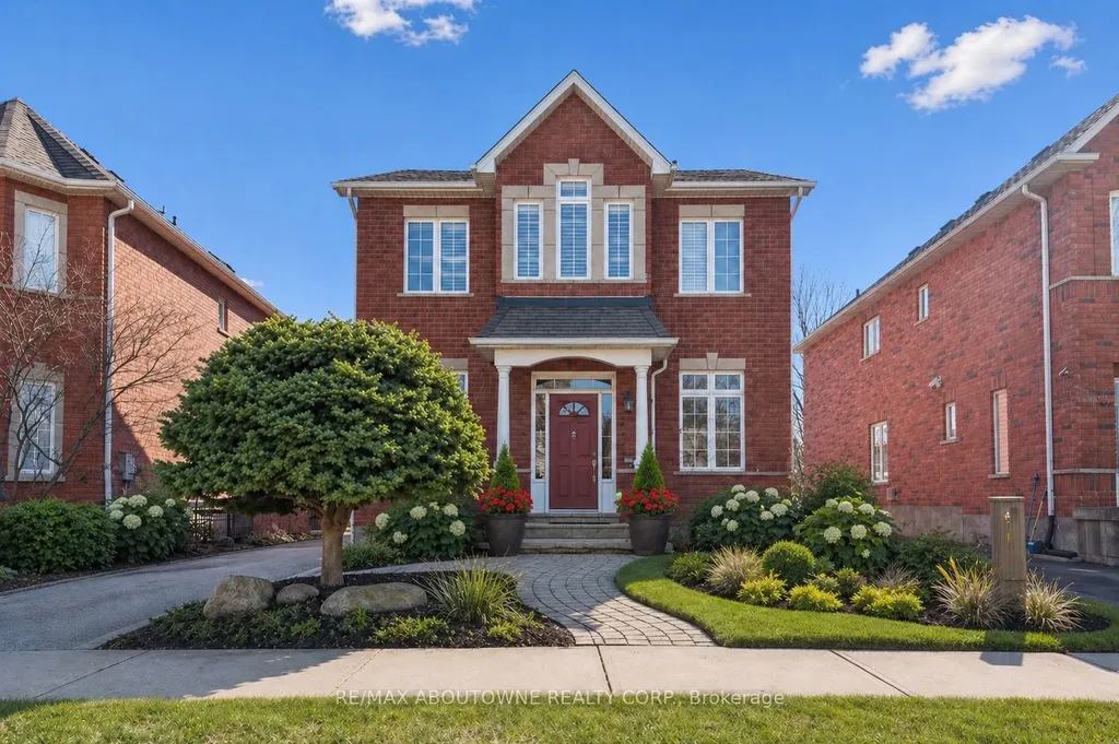 2484 Capilano Crescent Oakville ON L6H 6L4