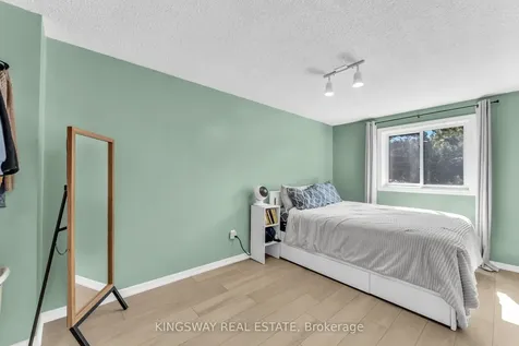 680 Regency Court Burlington ON L7N 3L9