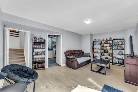 680 Regency Court Burlington ON L7N 3L9