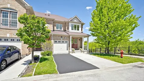 9 Edgewater Court Brampton ON L6R 0W8