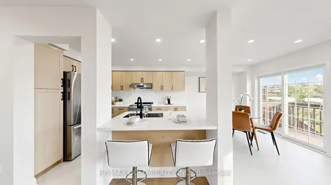 9 Edgewater Court Brampton ON L6R 0W8