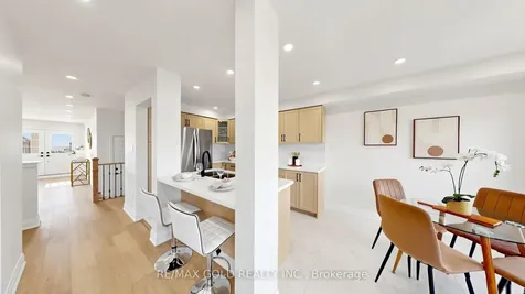 9 Edgewater Court Brampton ON L6R 0W8