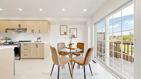 9 Edgewater Court Brampton ON L6R 0W8
