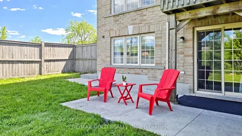 9 Edgewater Court Brampton ON L6R 0W8