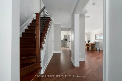 5229 Palomar Crescent Mississauga ON L5R 2W8
