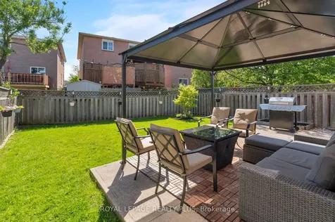 5229 Palomar Crescent Mississauga ON L5R 2W8