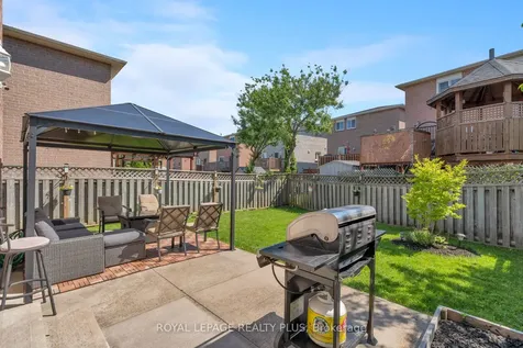 5229 Palomar Crescent Mississauga ON L5R 2W8