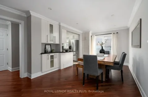 5229 Palomar Crescent Mississauga ON L5R 2W8