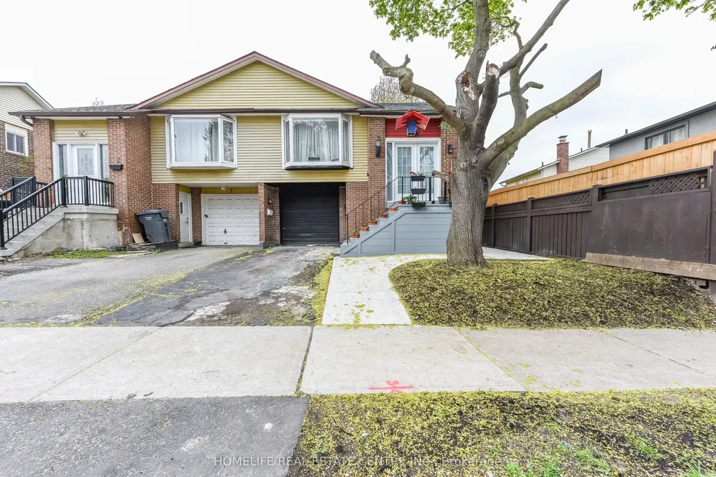 5 Bay Crest Drive Brampton ON L6Z 1H5