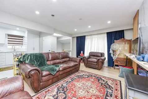 5 Bay Crest Drive Brampton ON L6Z 1H5