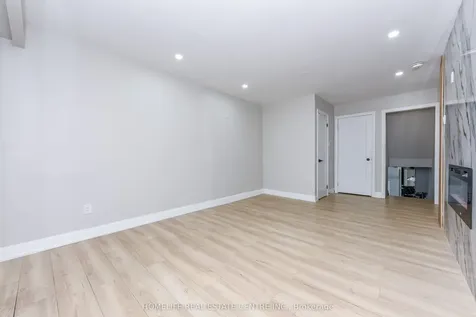 5 Bay Crest Drive Brampton ON L6Z 1H5