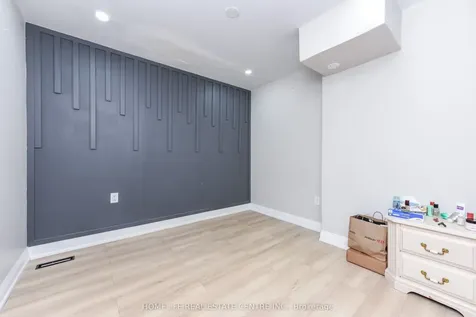 5 Bay Crest Drive Brampton ON L6Z 1H5