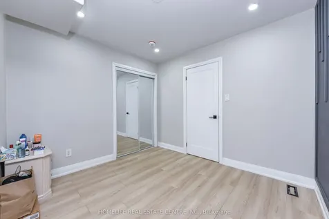 5 Bay Crest Drive Brampton ON L6Z 1H5