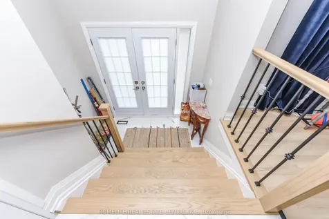 5 Bay Crest Drive Brampton ON L6Z 1H5