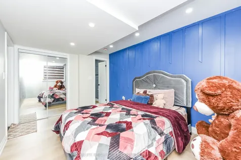 5 Bay Crest Drive Brampton ON L6Z 1H5