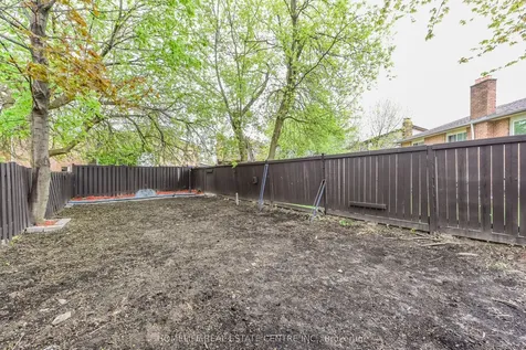 5 Bay Crest Drive Brampton ON L6Z 1H5
