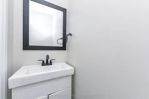 5 Bay Crest Drive Brampton ON L6Z 1H5