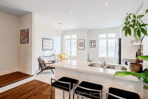 1129 Haig Boulevard Mississauga ON L5E 2M6