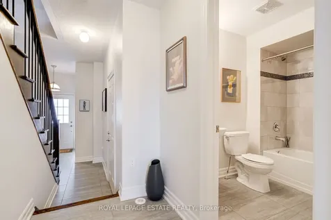 1129 Haig Boulevard Mississauga ON L5E 2M6